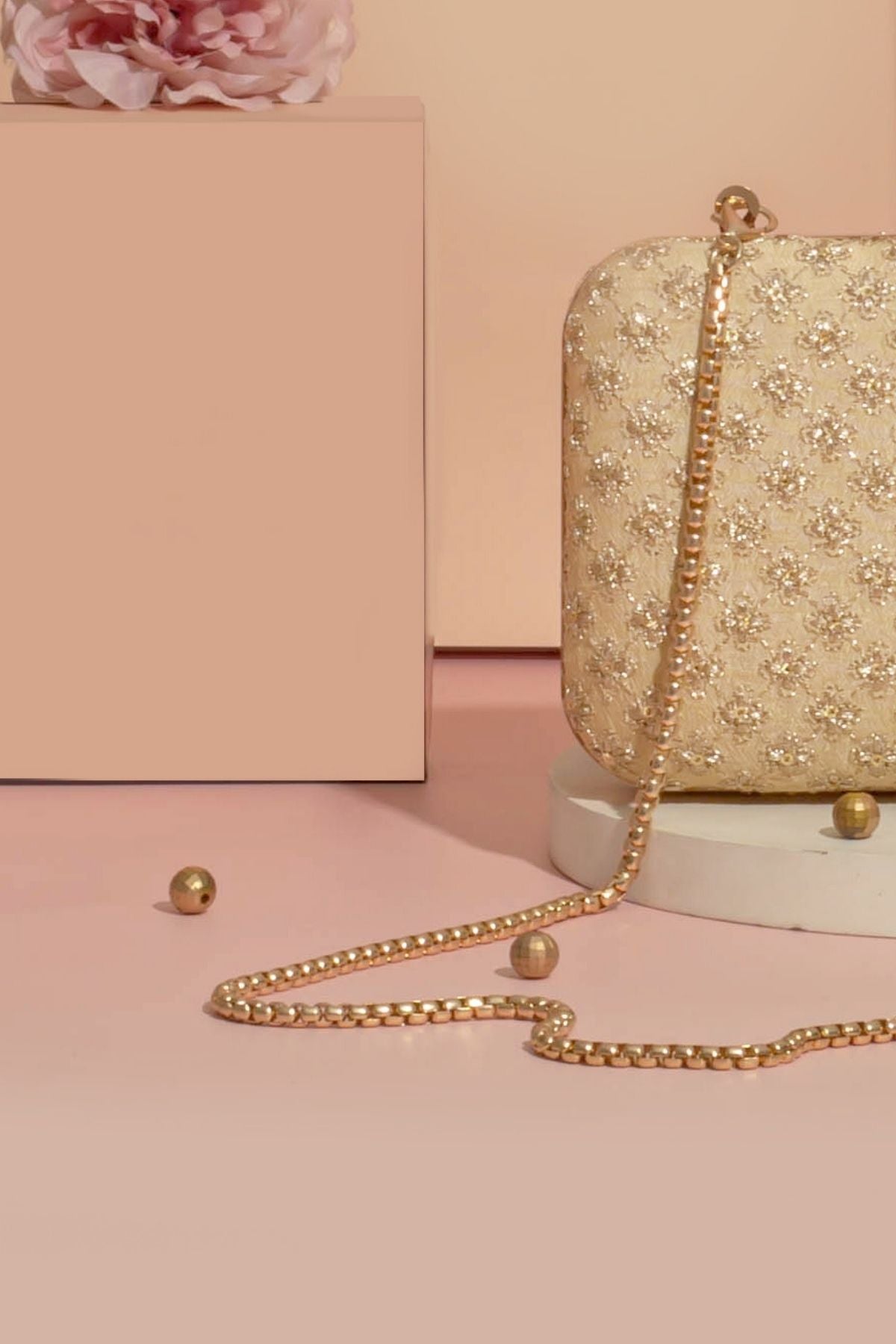 Inaya box clutch- Gold
